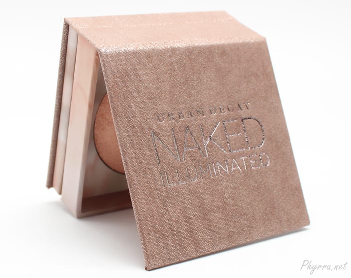 Urban Decay Naked ILLUMINATED Shimmering Powder for Face 
